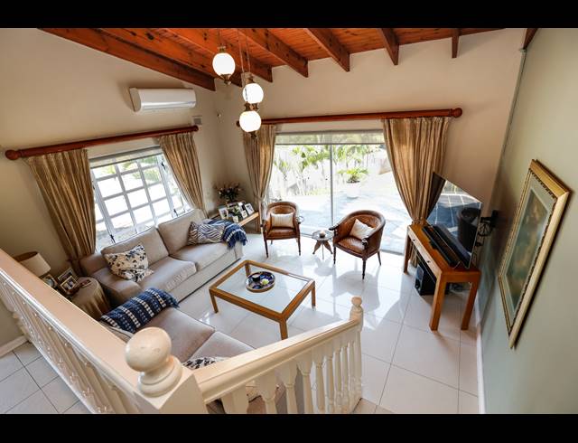 4 BEDROOM HOUSE FOR SALE IN LA LUCIA